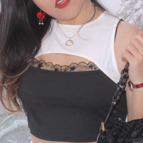 Gucci: Beaded Sterling Silver Interlocking GG Necklace - Picture 16 of 16